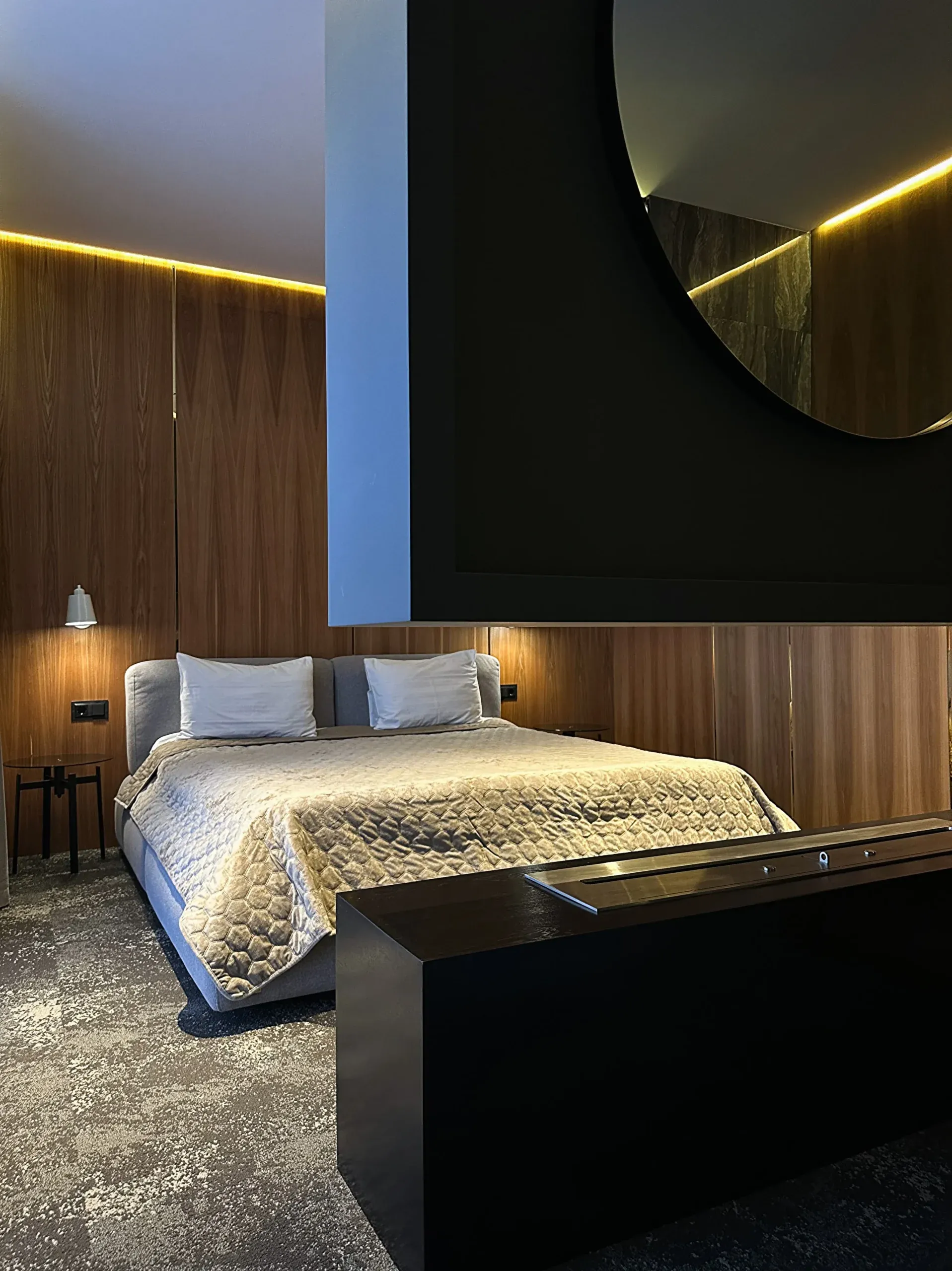 Room 1 "Suite"